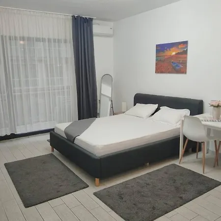 Desilva Loft Side * Mamaia